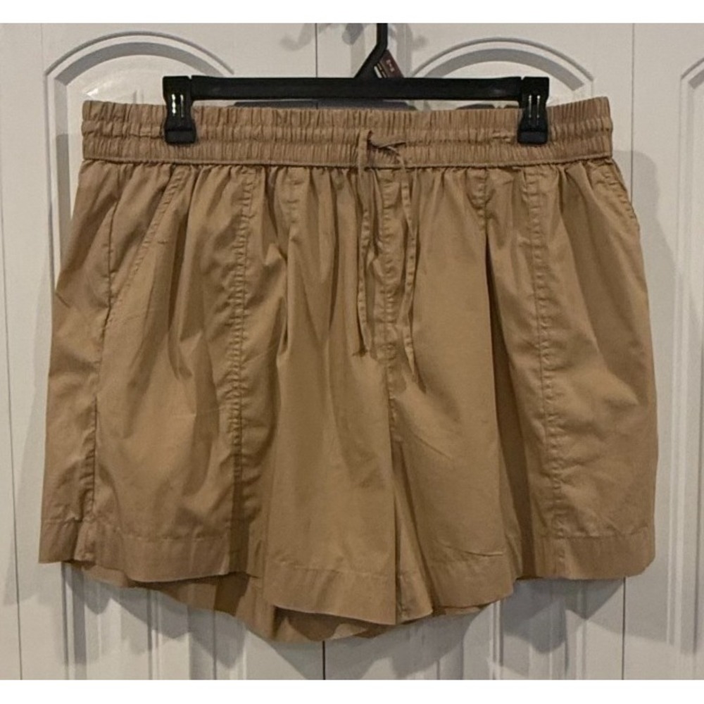 Time And Tru Women's XXL 20 Khaki Pull On Shorts Elastic Waist Stretch Casual